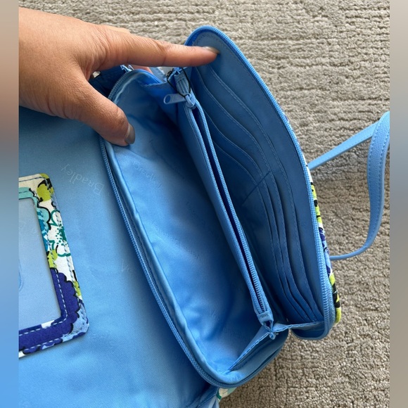 Vera Bradley Turnlock Crossbody - Blueberry Blooms - Picture 11 of 16